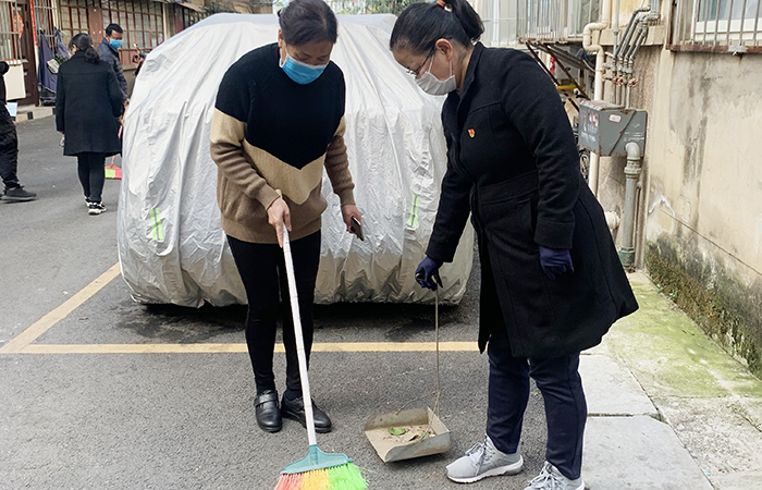 xiao 五〇七黨支部開(kāi)展“我為群眾辦實(shí)事”活動(dòng)攝影4.jpg